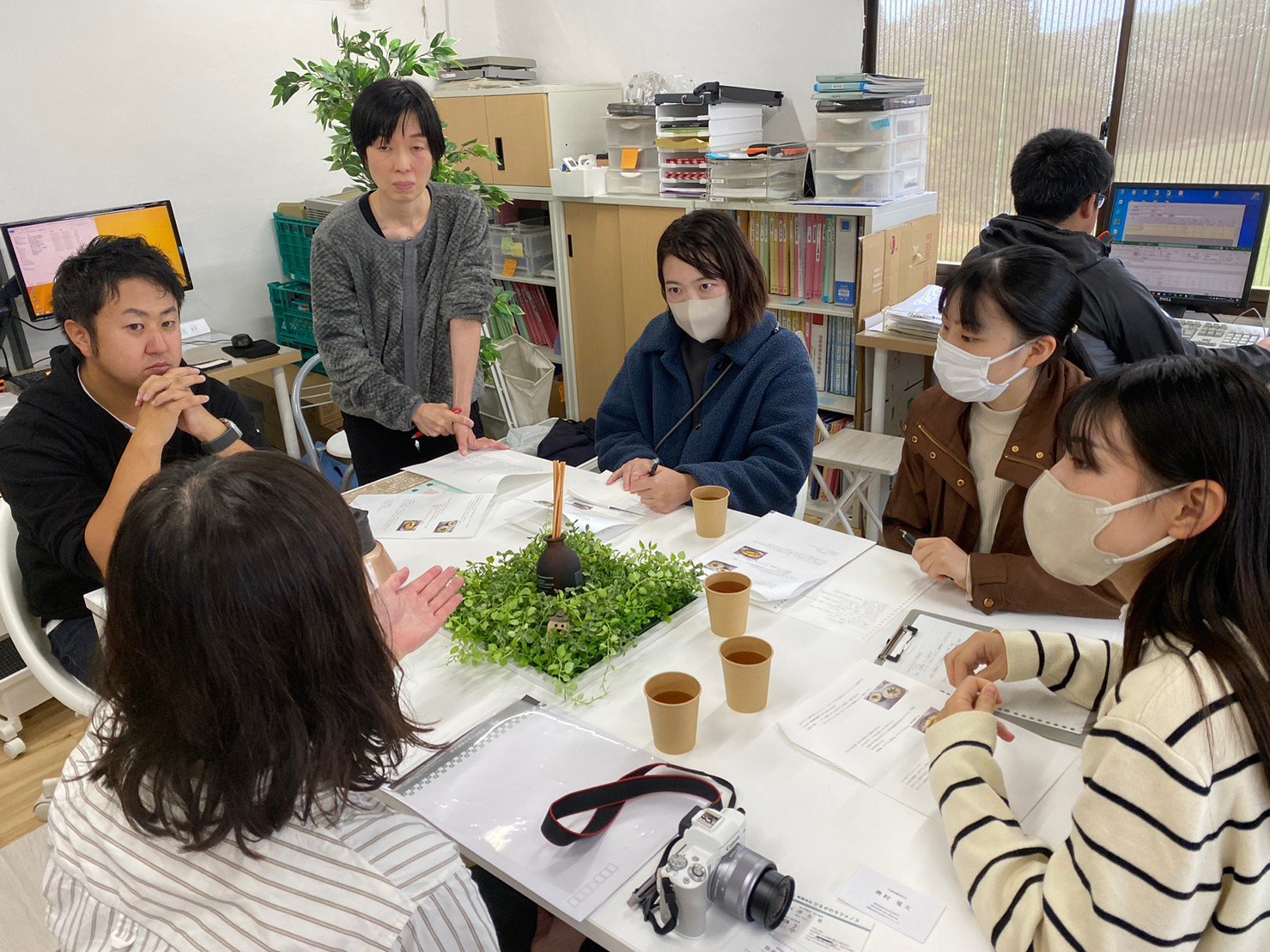 みのひだ社中の打ち合わせの様子